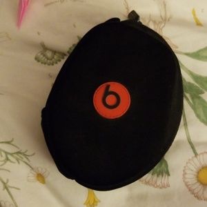 BEATS BY DR DRE